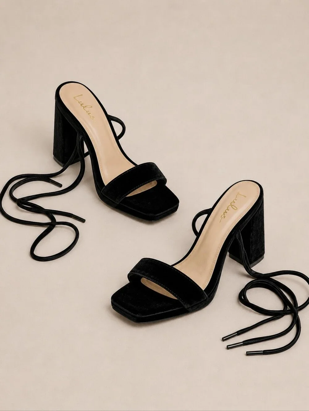 Lulus Guesty Black Velvet Lace Up Ankle Tie High Chunky Heel Size 7 Whimsigoth